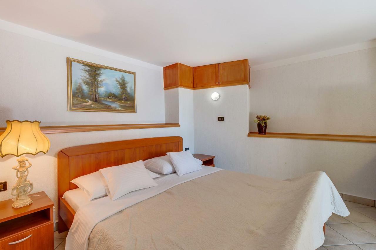 Apartmani Muzic Orlec Buitenkant foto